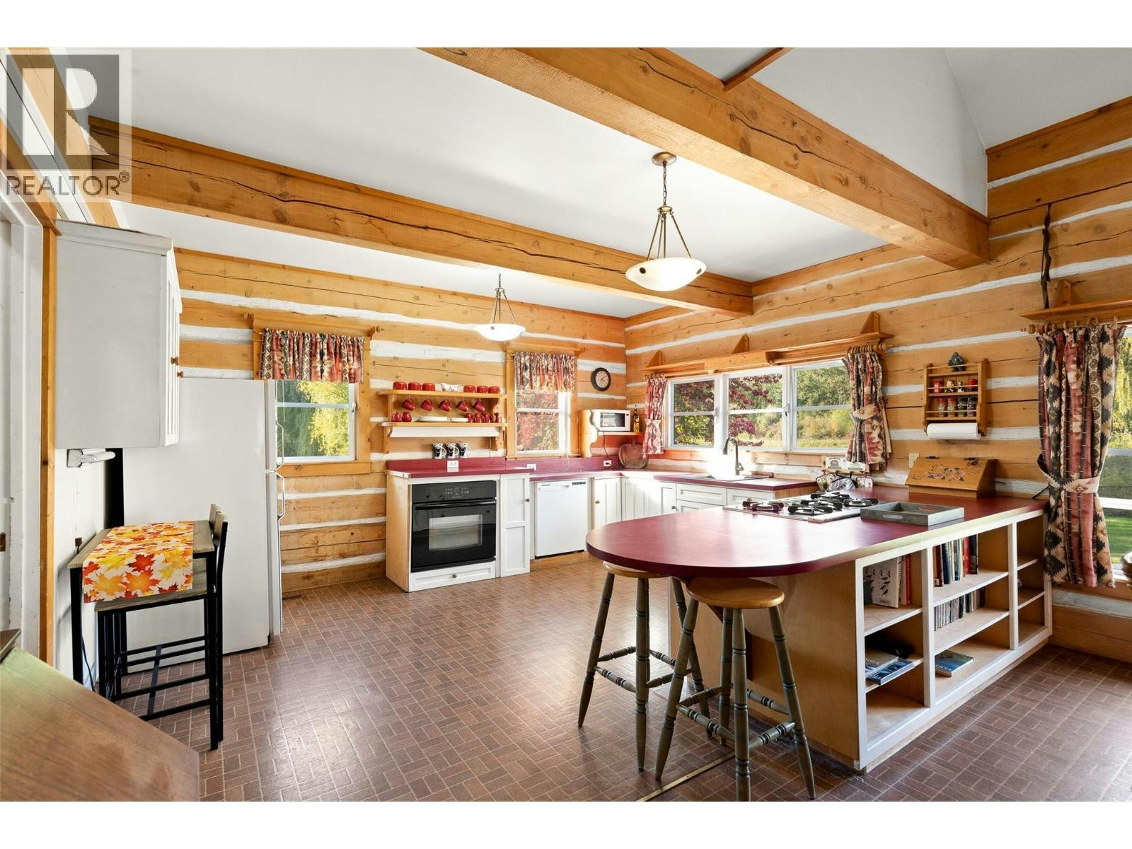 7001 Learmouth Road, Coldstream, BC, V1B 3H1 - 15
