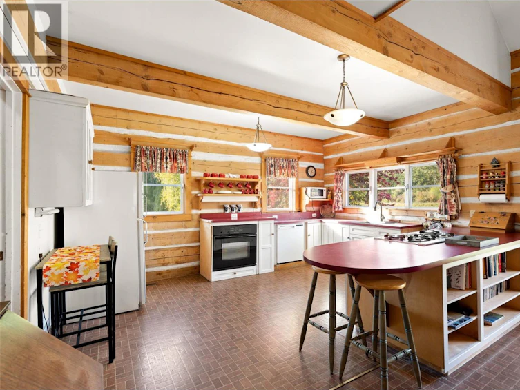 7001 Learmouth Road, Coldstream, BC, V1B 3H1 - 15