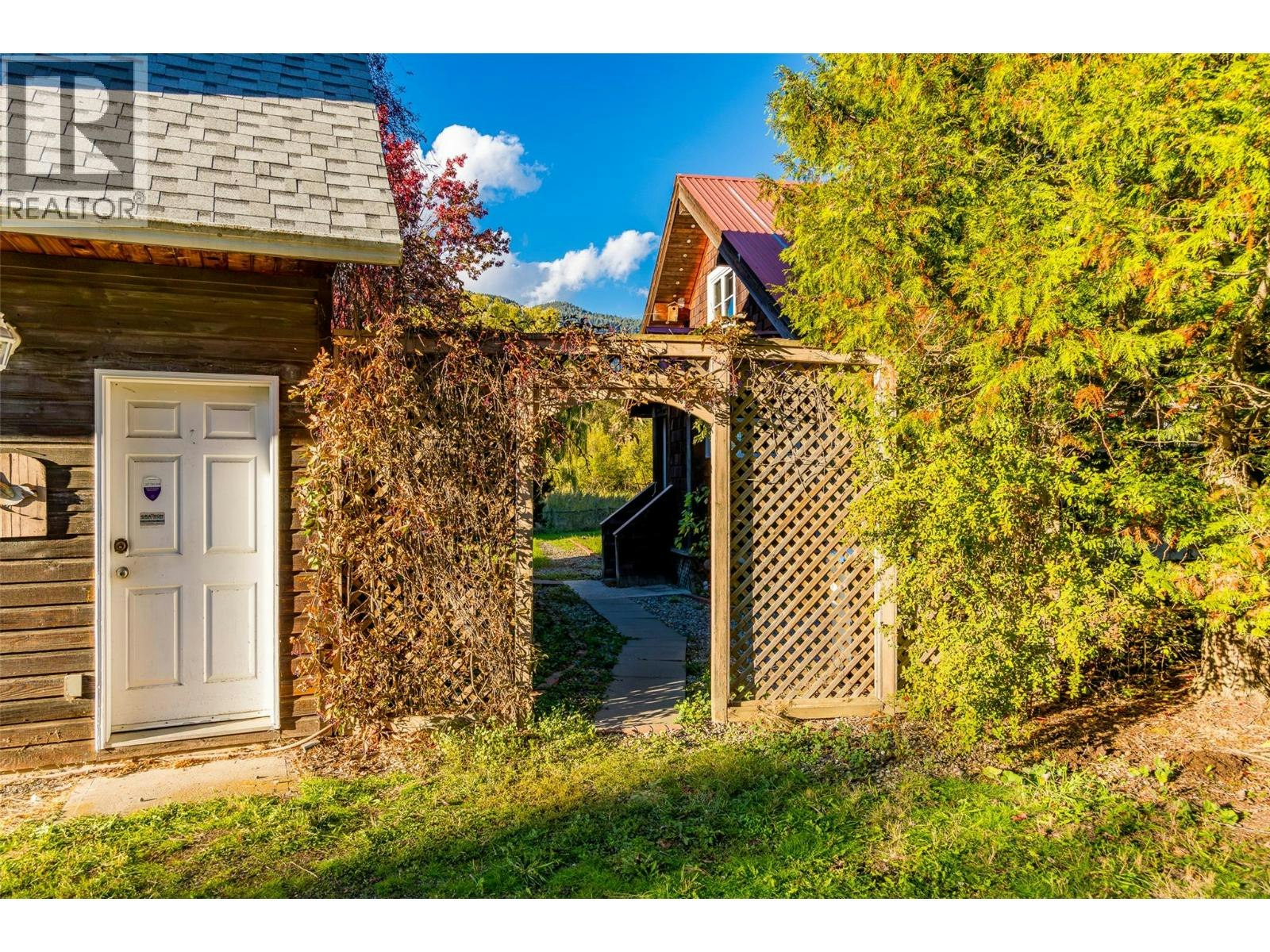 7001 Learmouth Road, Coldstream, BC, V1B 3H1 - 47