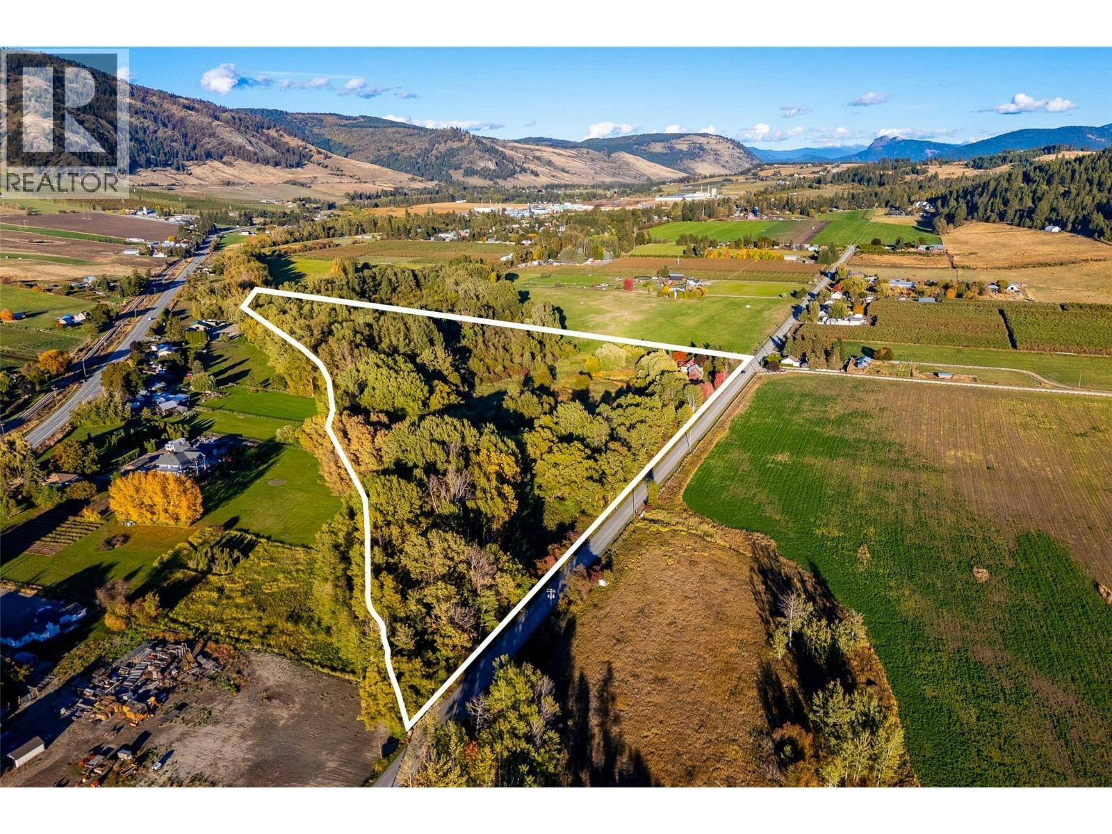 7001 Learmouth Road, Coldstream, BC, V1B 3H1 - 76