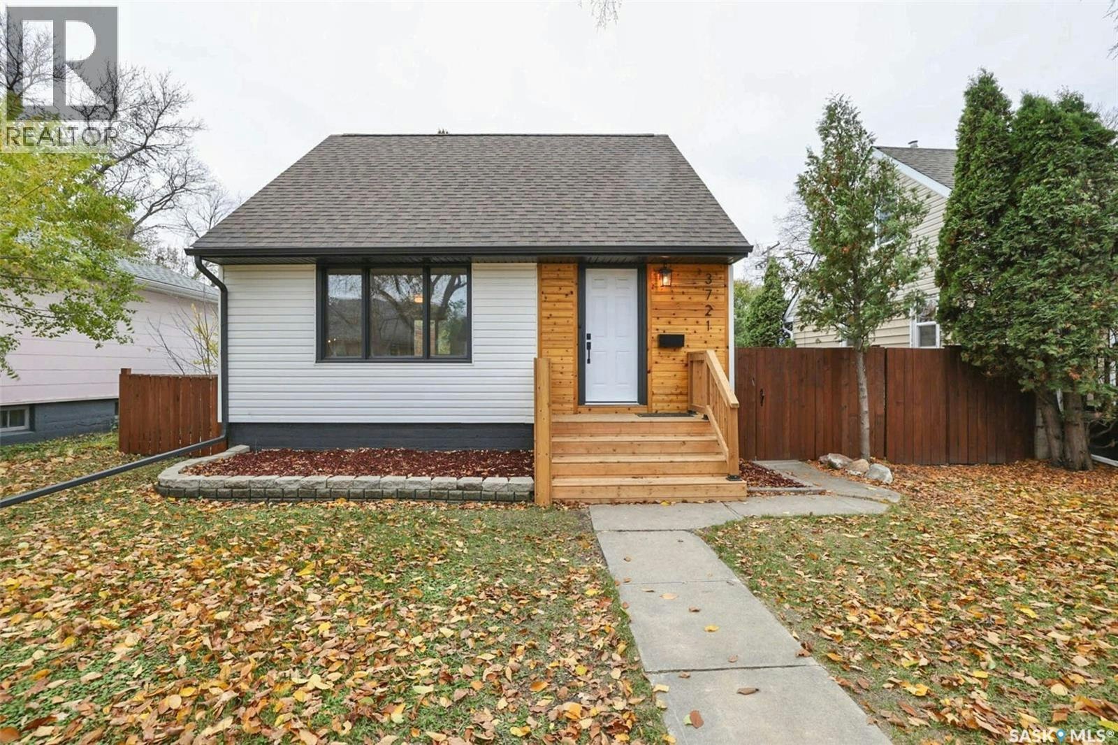 3721 Caen Avenue, Regina, SK, S4S 0Y5