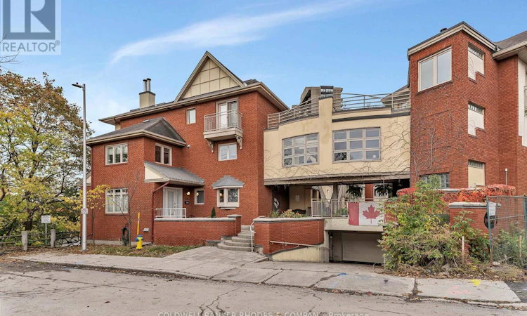 122D-250 Fountain Place
