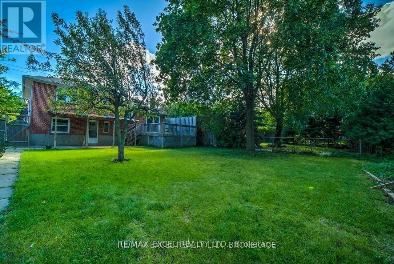 54 Bowerbank Drive, Toronto, ON, M2M 1Z8 - 2