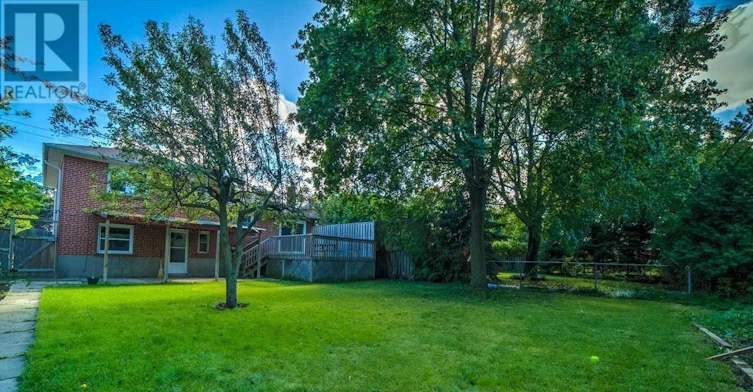 54 Bowerbank Drive, Toronto, ON, M2M 1Z8 - 2