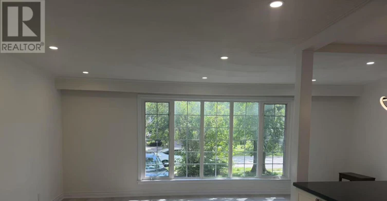 517 Lynett Crescent, Richmond Hill, ON, L4C 2V8 - 3