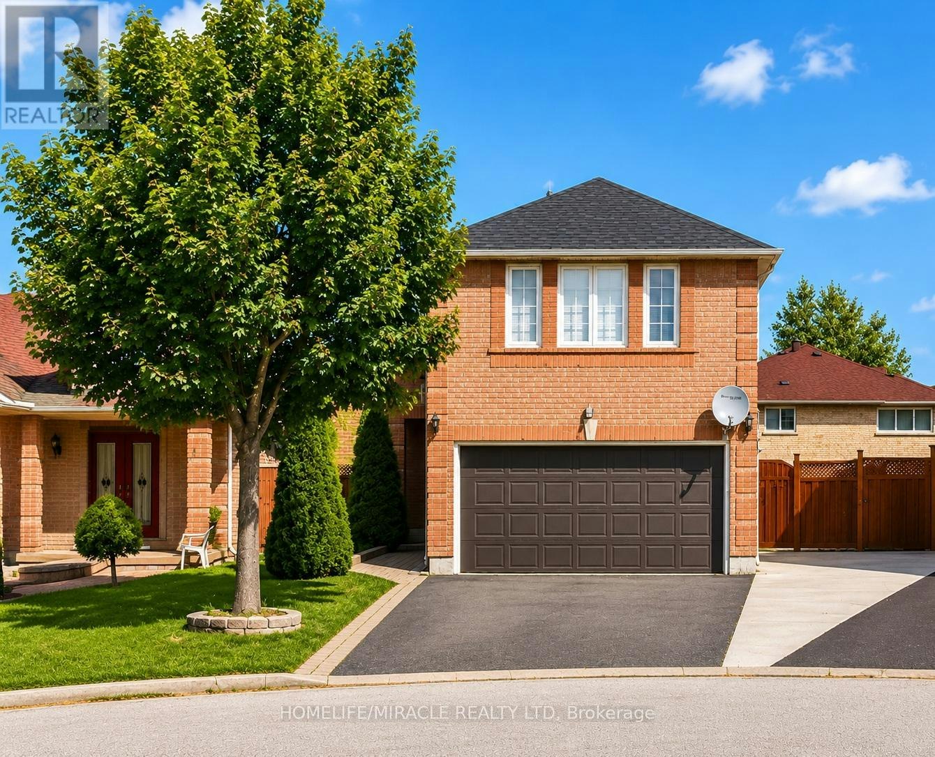 6 Flaming Oak Court, Brampton, ON, L6Y 4G5