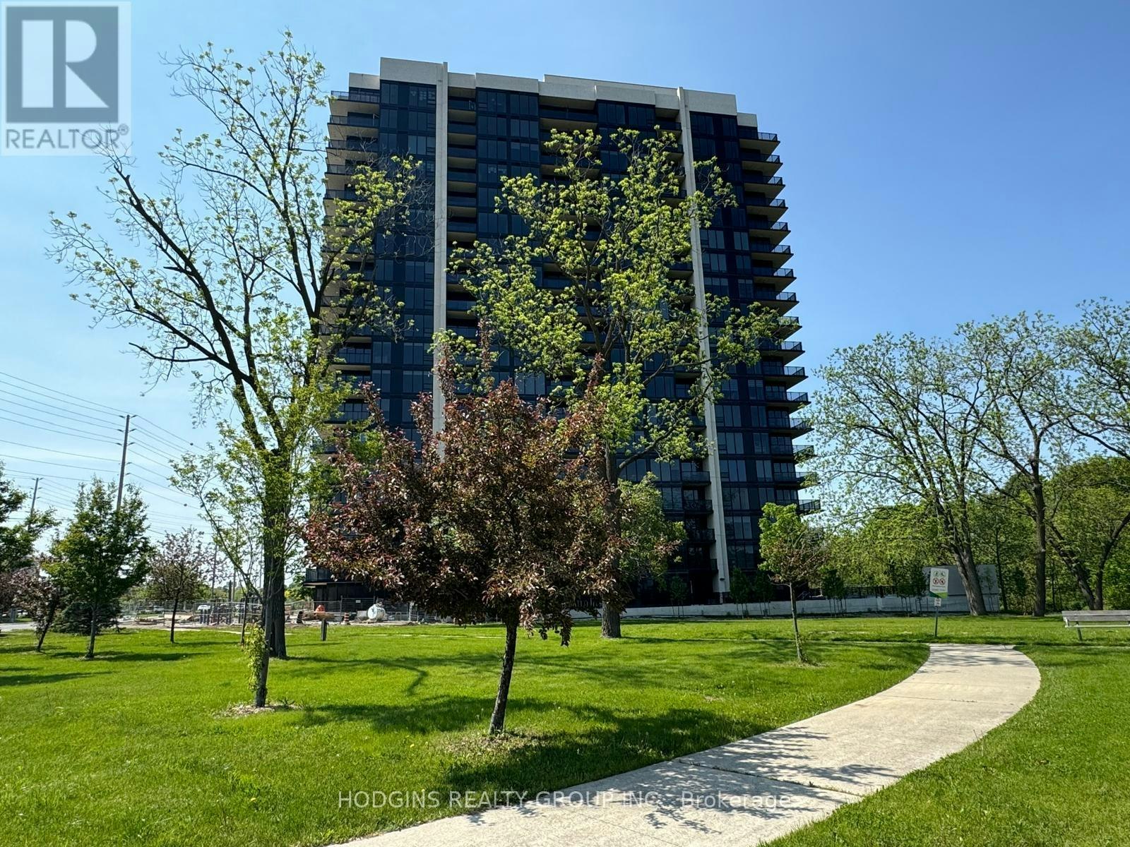 104-1035 Southdown Road, Mississauga, ON, L5J 0A2 - 2