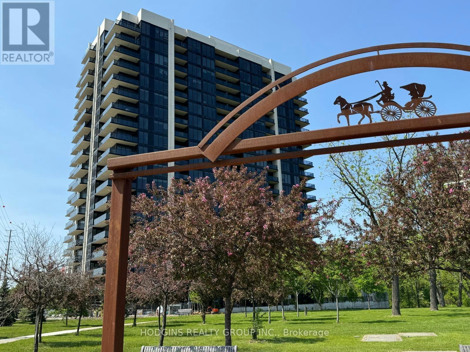 104-1035 Southdown Road, Mississauga, ON, L5J 0A2
