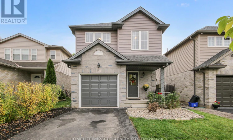 1827 Bloom Crescent