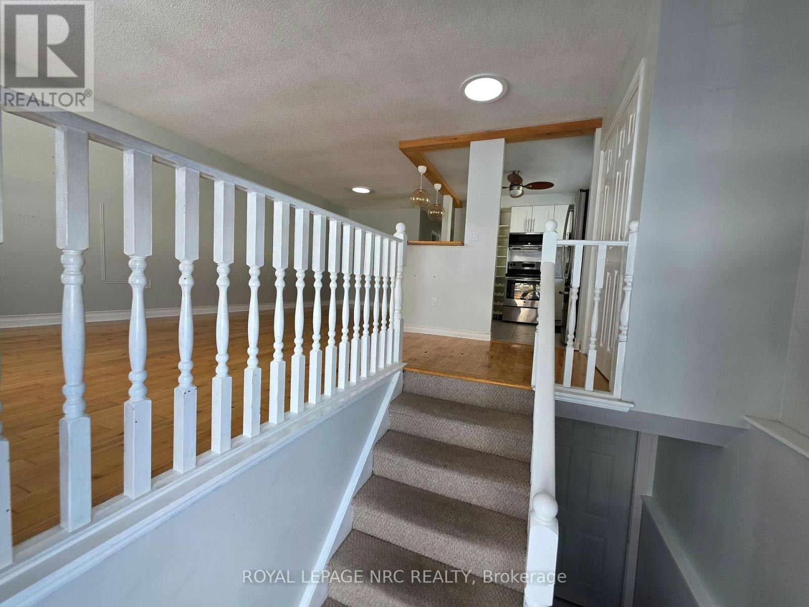 37 Fox Trail Drive, St. Catharines, ON, L2S 3T7 - 13