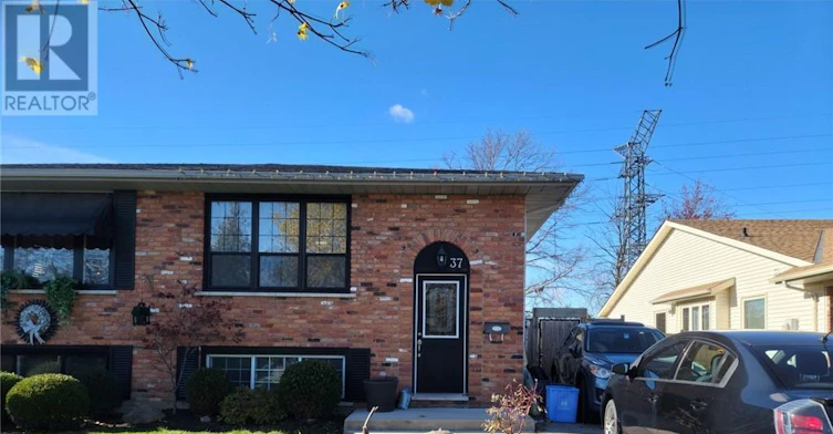 37 Fox Trail Drive, St. Catharines, ON, L2S 3T7