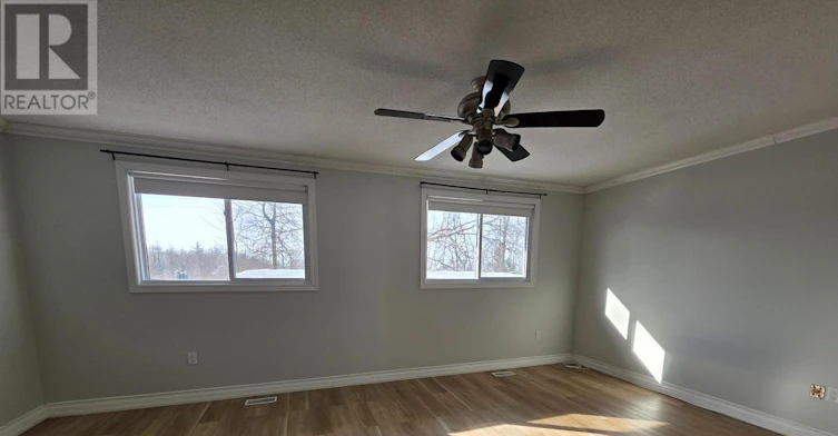 37 Fox Trail Drive, St. Catharines, ON, L2S 3T7 - 11