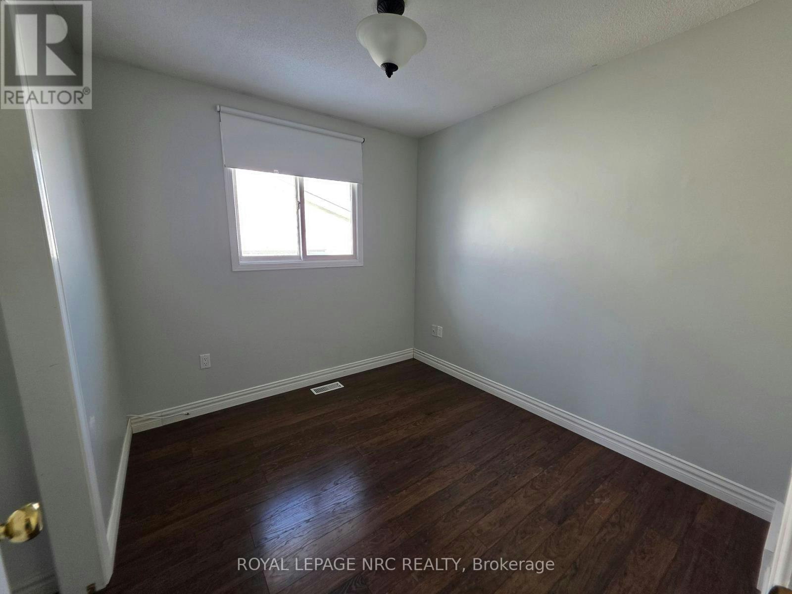 37 Fox Trail Drive, St. Catharines, ON, L2S 3T7 - 9