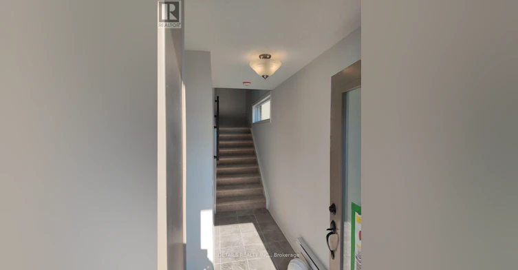 800 Kiniw Private, Ottawa, ON, K1K 5A3 - 2