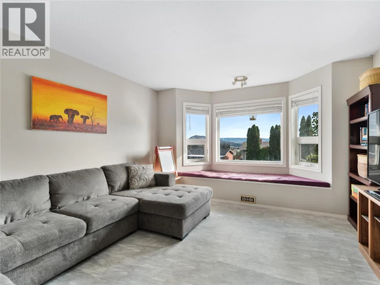 3772 Glenway Road, West Kelowna, BC, V4T 1E3 - 4