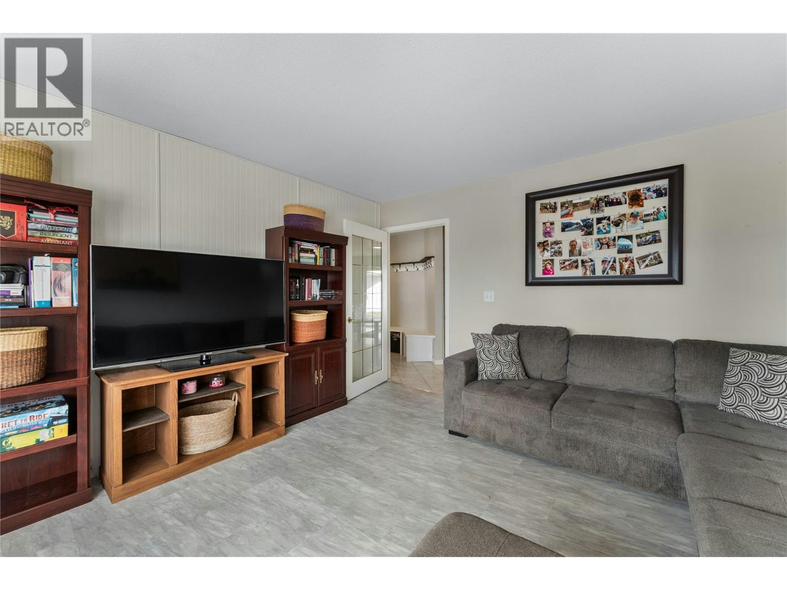 3772 Glenway Road, West Kelowna, BC, V4T 1E3 - 6