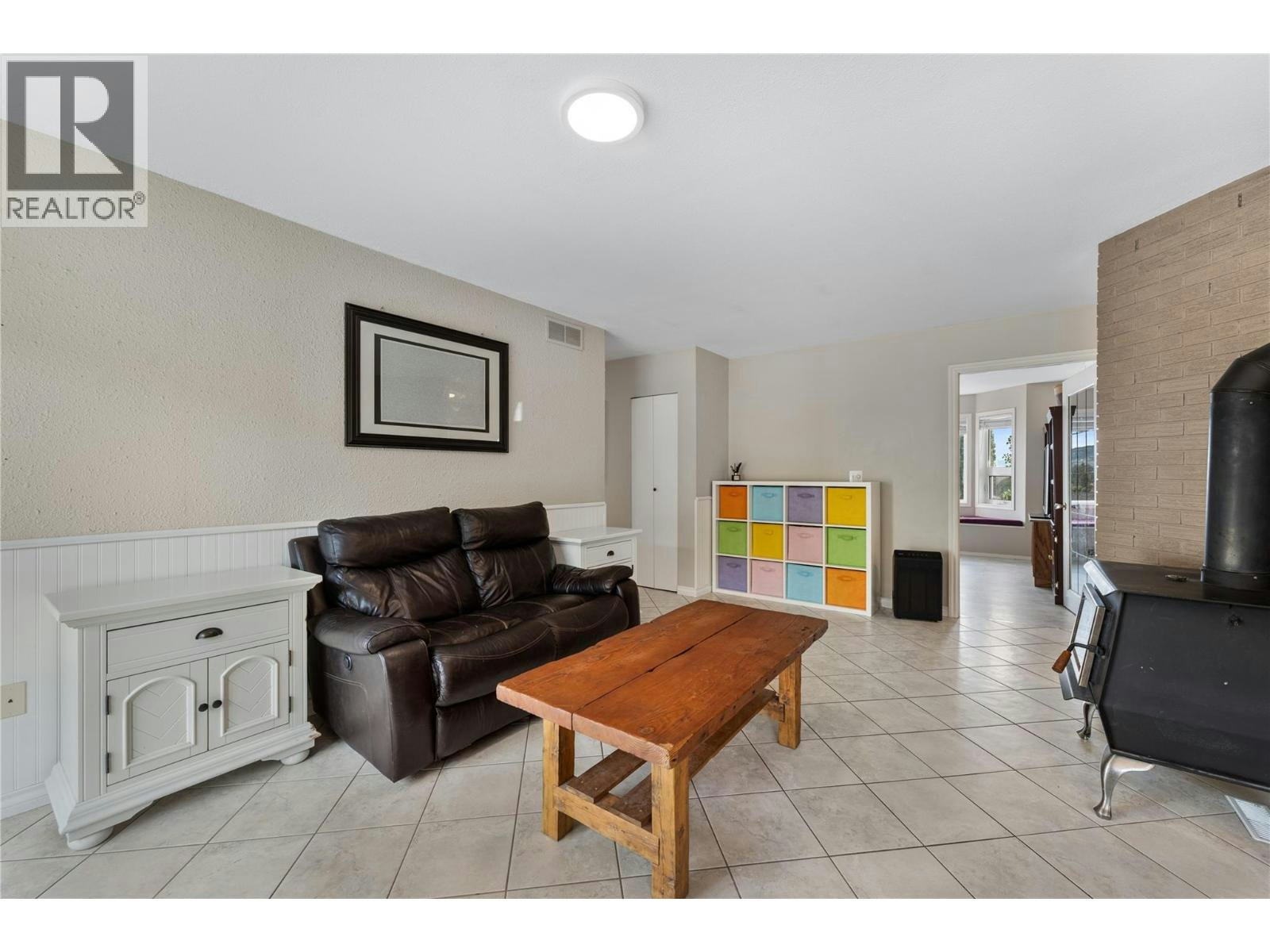 3772 Glenway Road, West Kelowna, BC, V4T 1E3 - 8