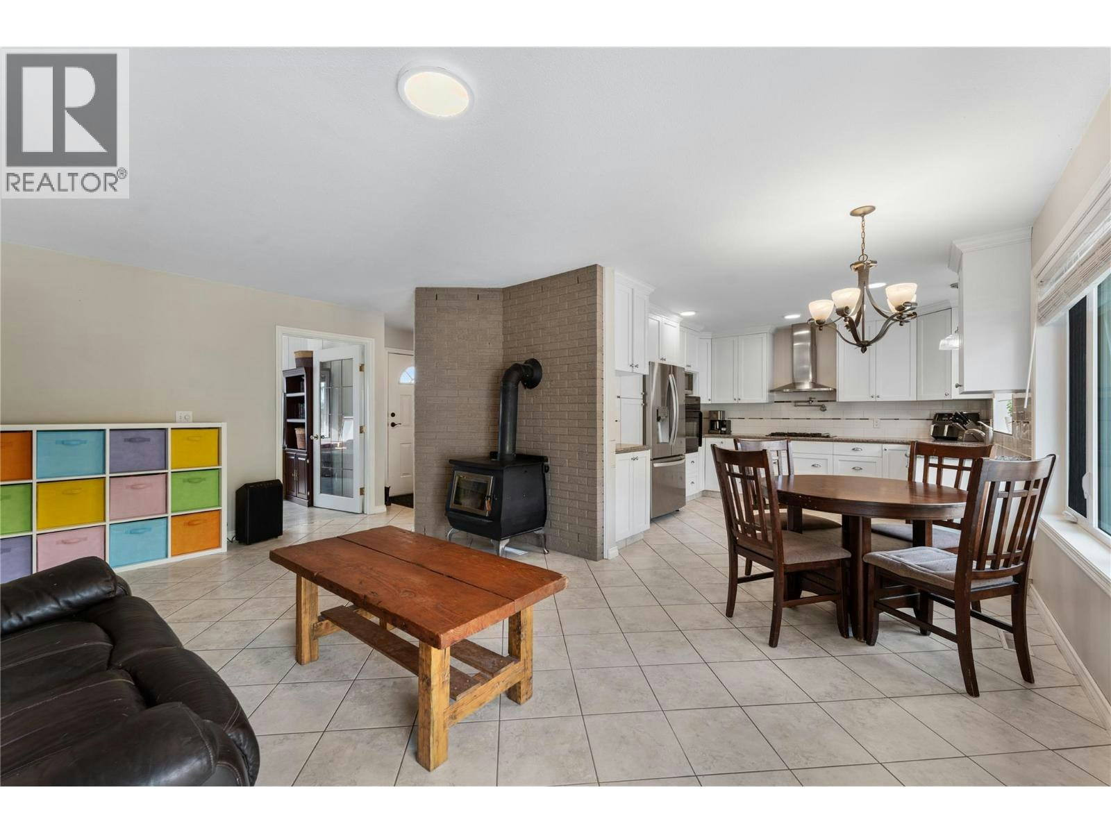 3772 Glenway Road, West Kelowna, BC, V4T 1E3 - 7