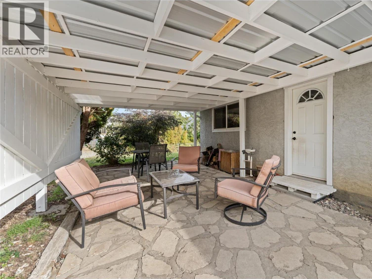 3772 Glenway Road, West Kelowna, BC, V4T 1E3 - 31