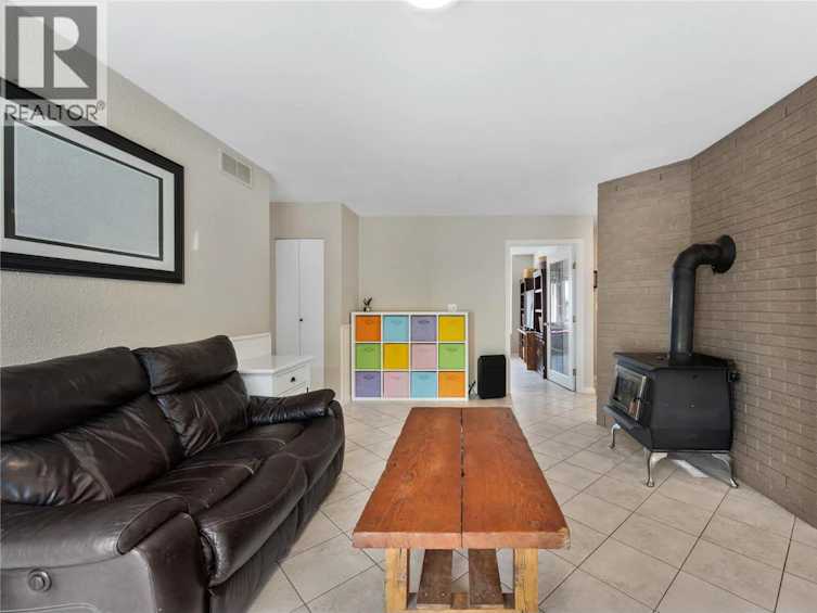 3772 Glenway Road, West Kelowna, BC, V4T 1E3 - 10