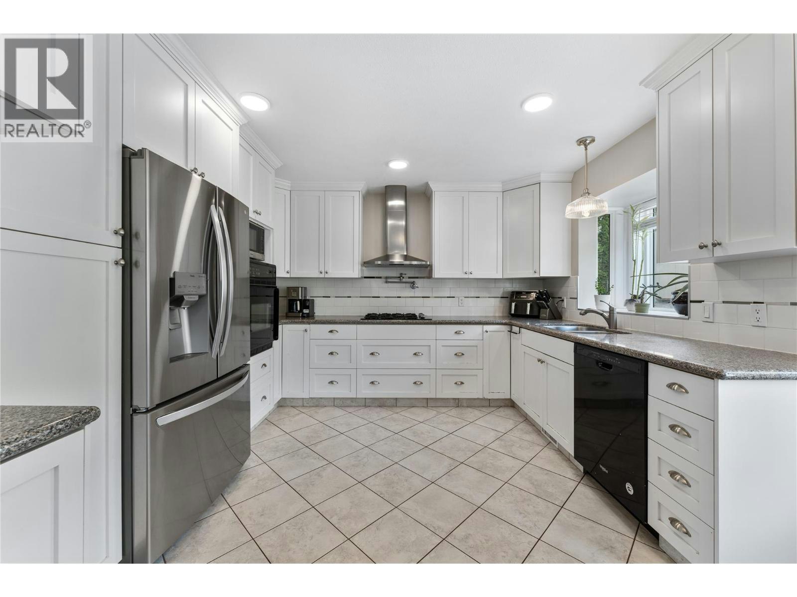 3772 Glenway Road, West Kelowna, BC, V4T 1E3 - 14