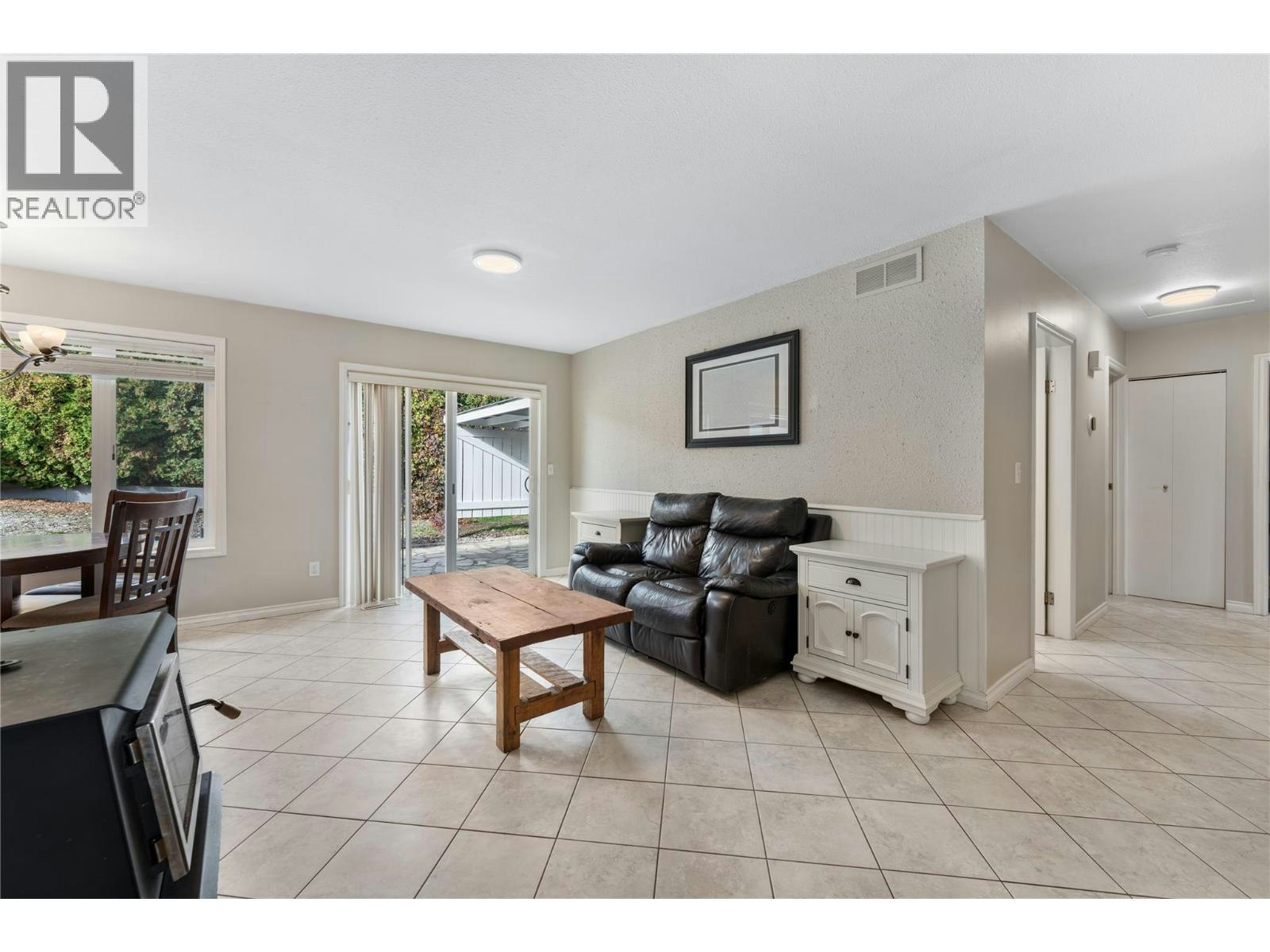 3772 Glenway Road, West Kelowna, BC, V4T 1E3 - 12