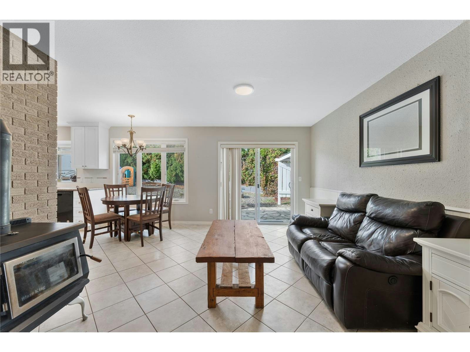 3772 Glenway Road, West Kelowna, BC, V4T 1E3 - 11