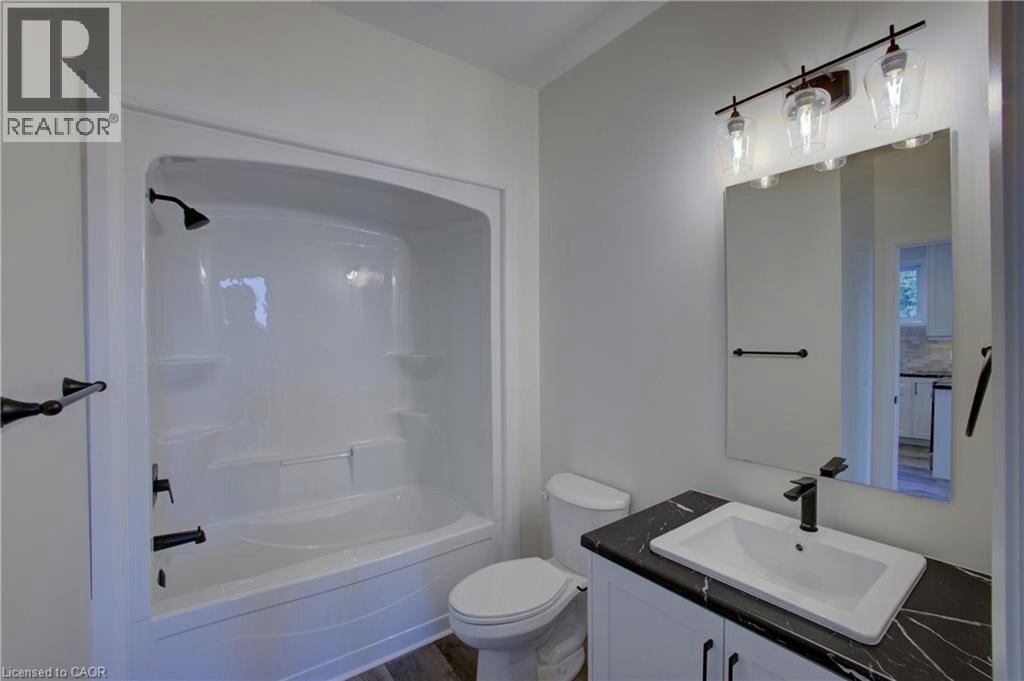 5-440 Wellington Street E, Wellington North, ON, N0G 2L4 - 9