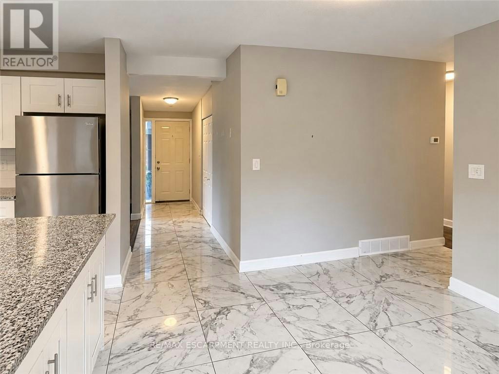 UPPER-63 Sanatorium Road, Hamilton, ON, L9C 1Y4 - 17