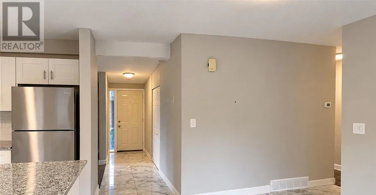 UPPER-63 Sanatorium Road, Hamilton, ON, L9C 1Y4 - 17