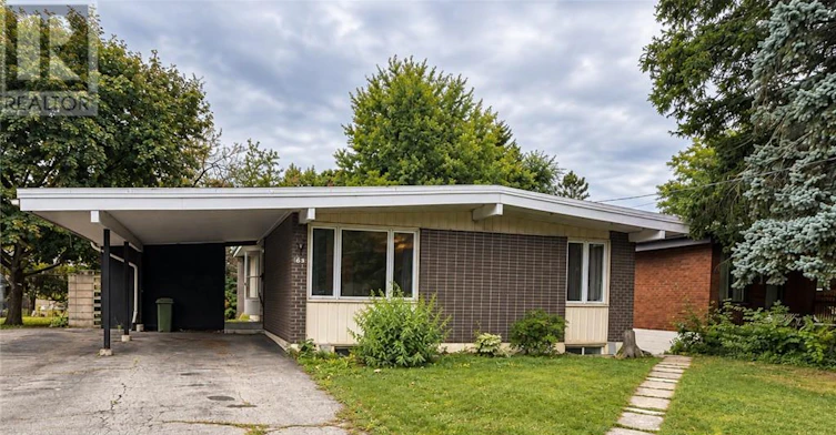 UPPER-63 Sanatorium Road, Hamilton, ON, L9C 1Y4