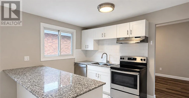 UPPER-63 Sanatorium Road, Hamilton, ON, L9C 1Y4 - 11
