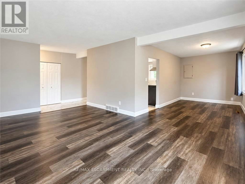 UPPER-63 Sanatorium Road, Hamilton, ON, L9C 1Y4 - 7
