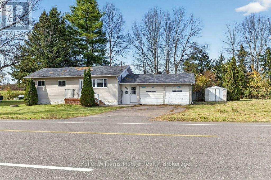 198 Drive In Road, Laurentian Valley, ON, K8A 7P4