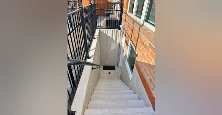 BSMT-36 Weathering Heights, Hamilton, ON, L8J 0E7 - 3