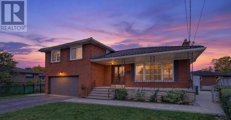 MAIN-6 Archway Crescent, Toronto, ON, M9M 1V6