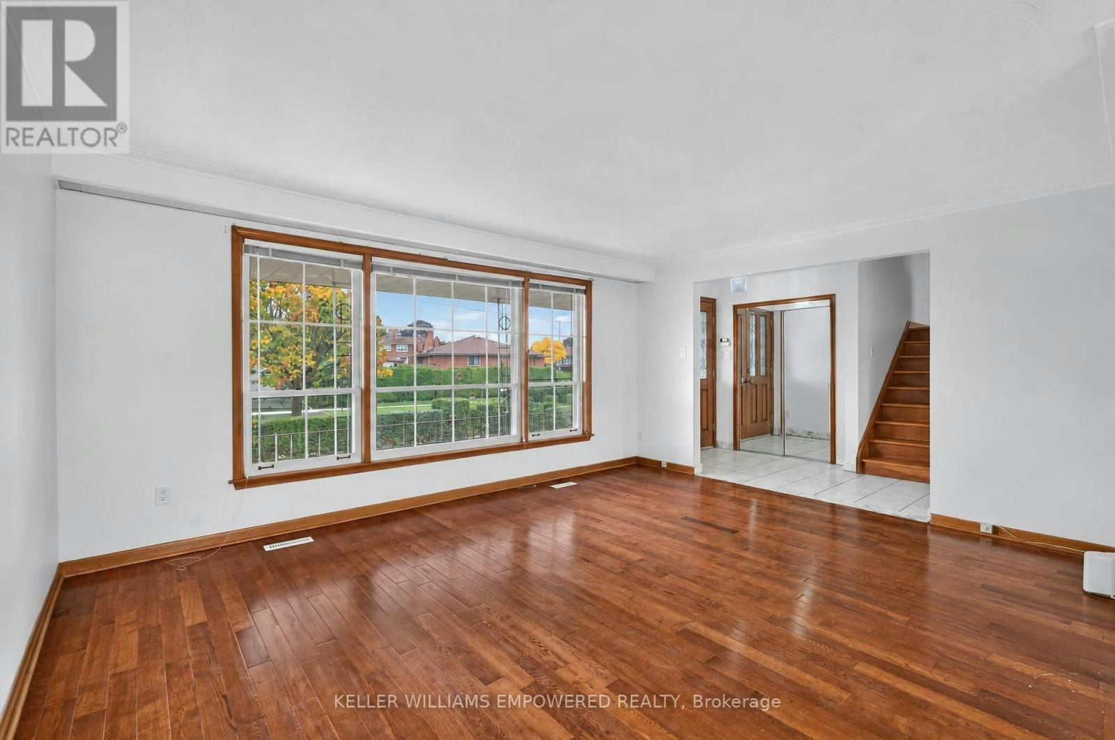 MAIN-6 Archway Crescent, Toronto, ON, M9M 1V6 - 7