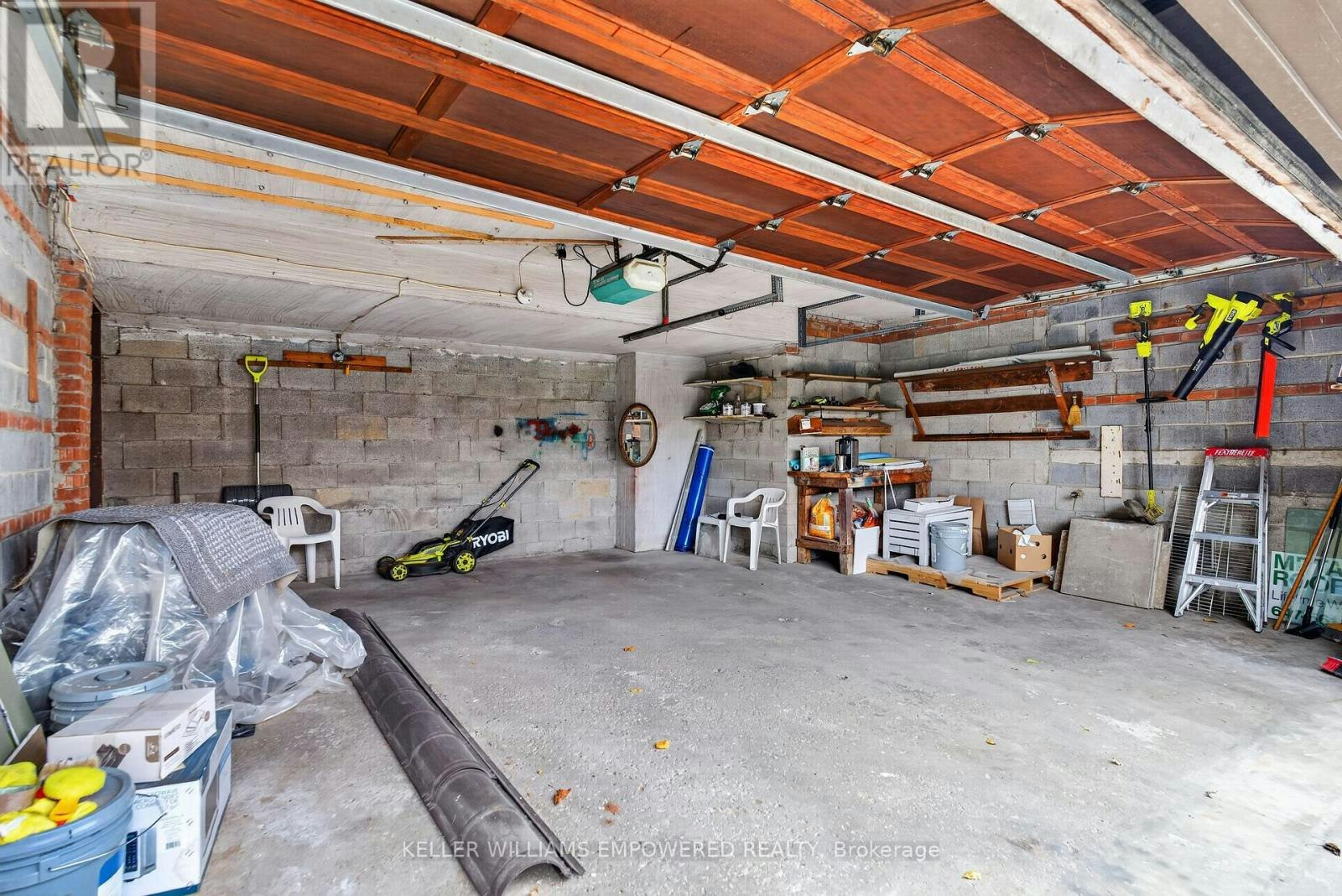 MAIN-6 Archway Crescent, Toronto, ON, M9M 1V6 - 27