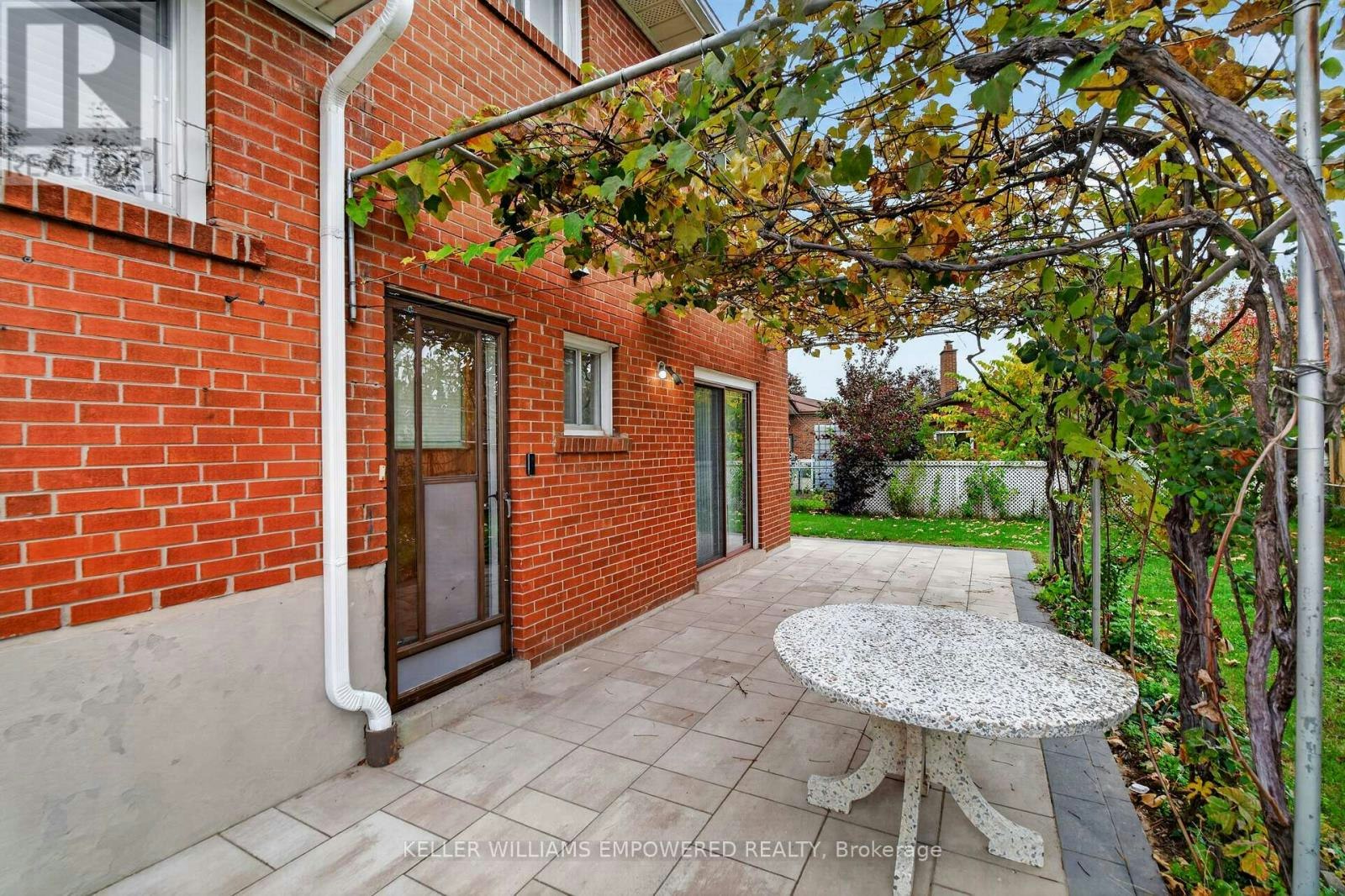 MAIN-6 Archway Crescent, Toronto, ON, M9M 1V6 - 32