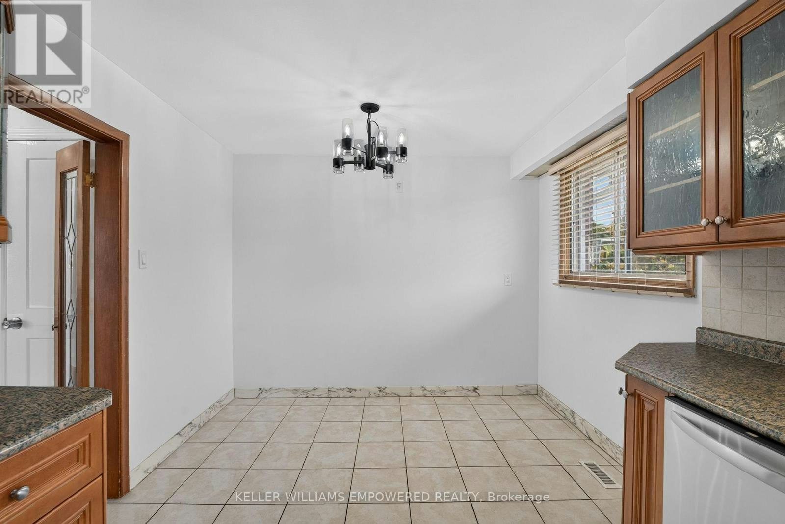 MAIN-6 Archway Crescent, Toronto, ON, M9M 1V6 - 13