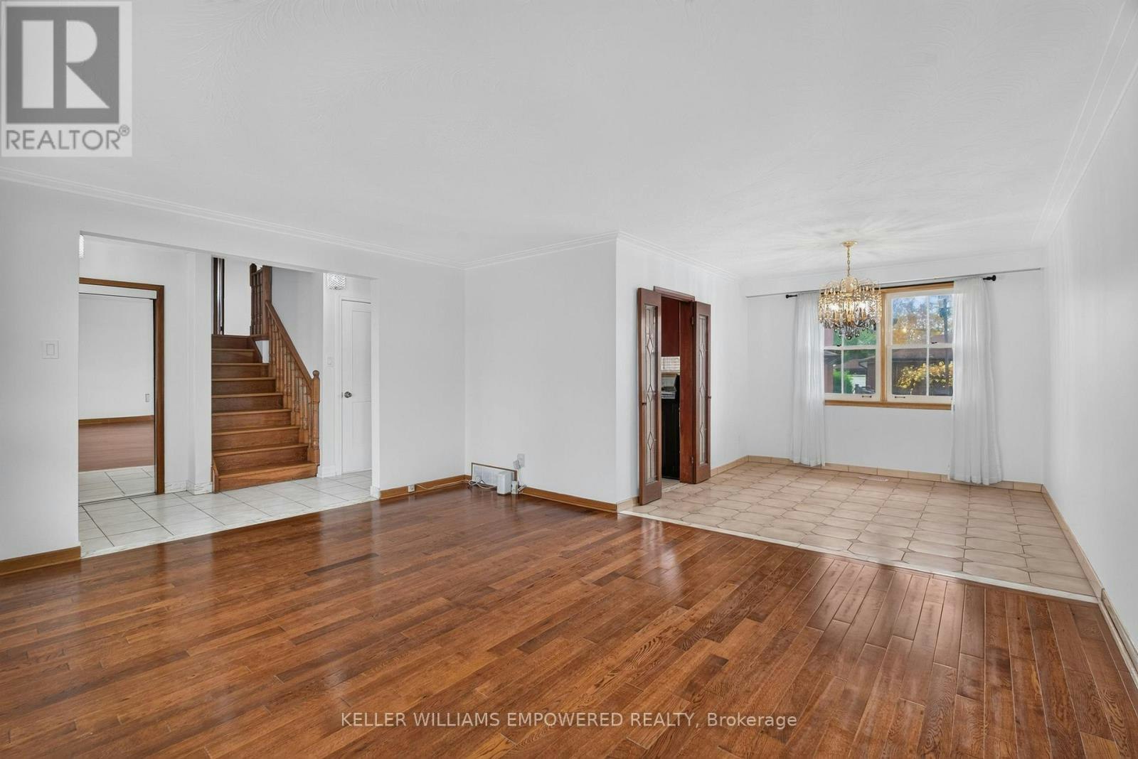 MAIN-6 Archway Crescent, Toronto, ON, M9M 1V6 - 8