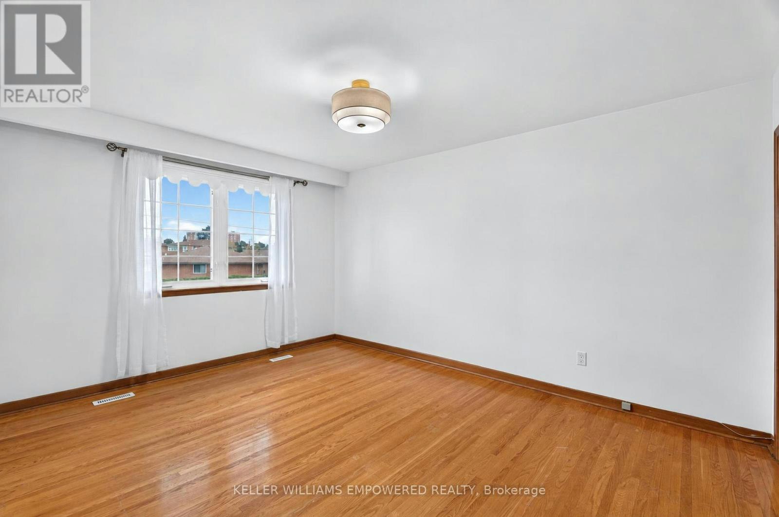 MAIN-6 Archway Crescent, Toronto, ON, M9M 1V6 - 23