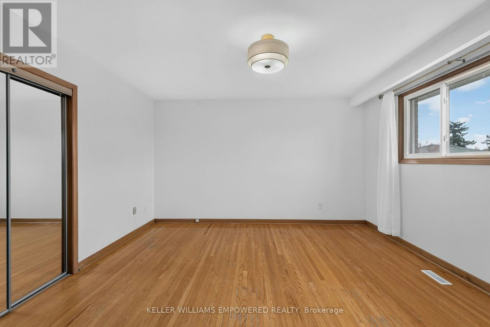 MAIN-6 Archway Crescent, Toronto, ON, M9M 1V6 - 17