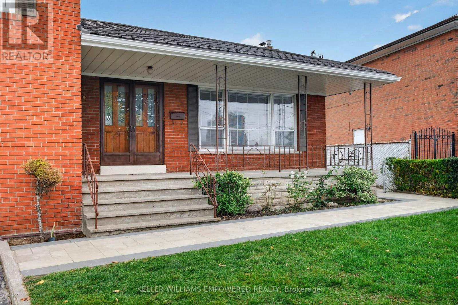 MAIN-6 Archway Crescent, Toronto, ON, M9M 1V6 - 3