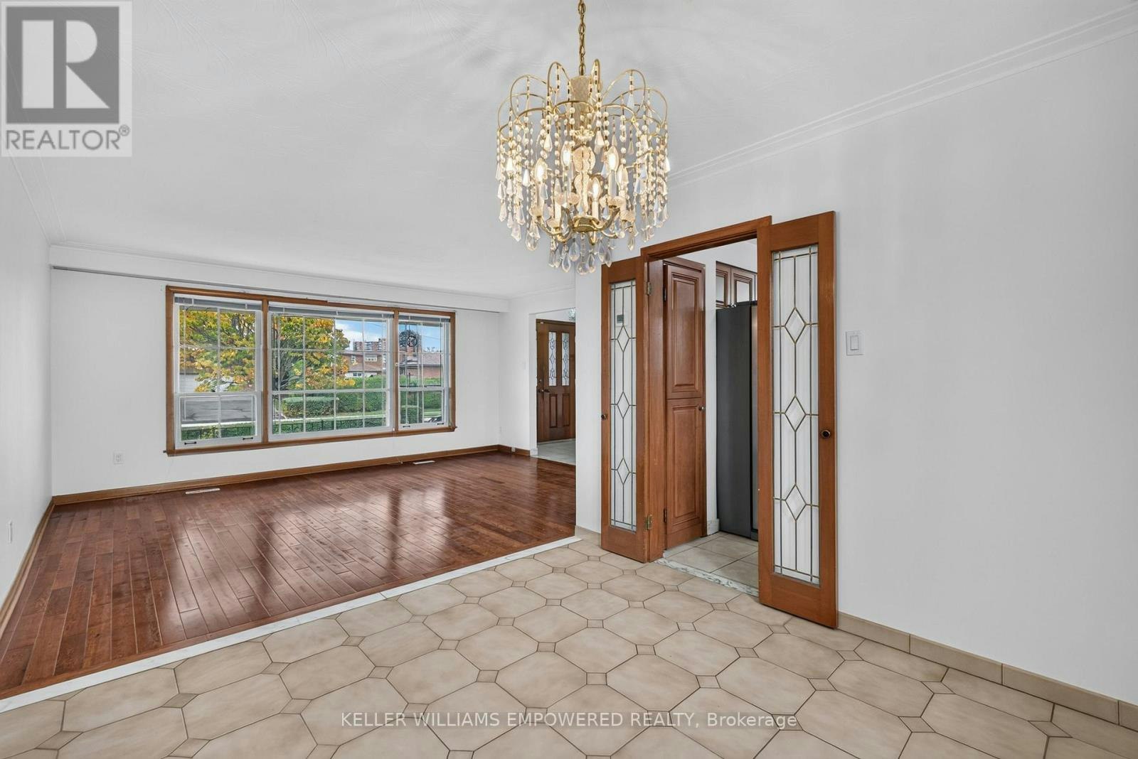 MAIN-6 Archway Crescent, Toronto, ON, M9M 1V6 - 10