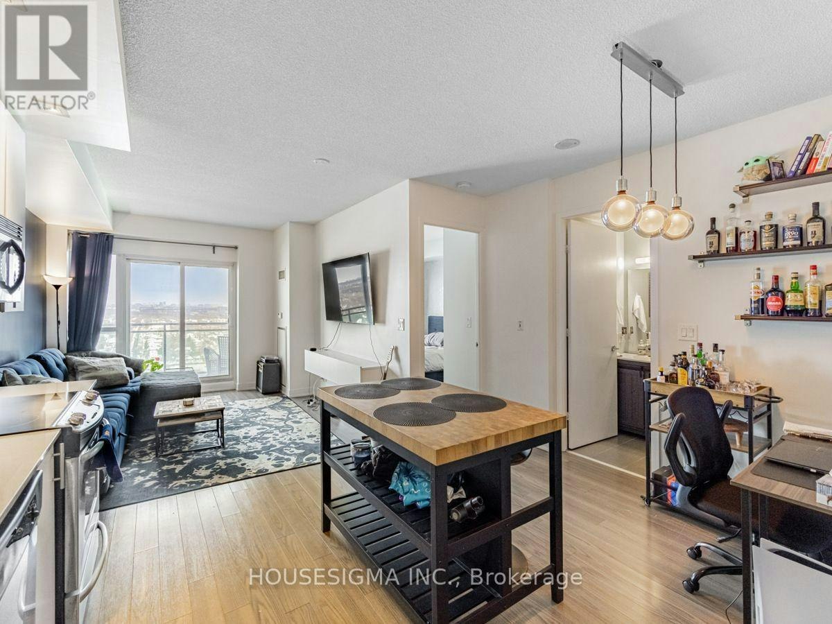 2834-165 Legion Road N, Toronto, ON, M8Y 0B3 - 6