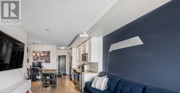 2834-165 Legion Road N, Toronto, ON, M8Y 0B3 - 9