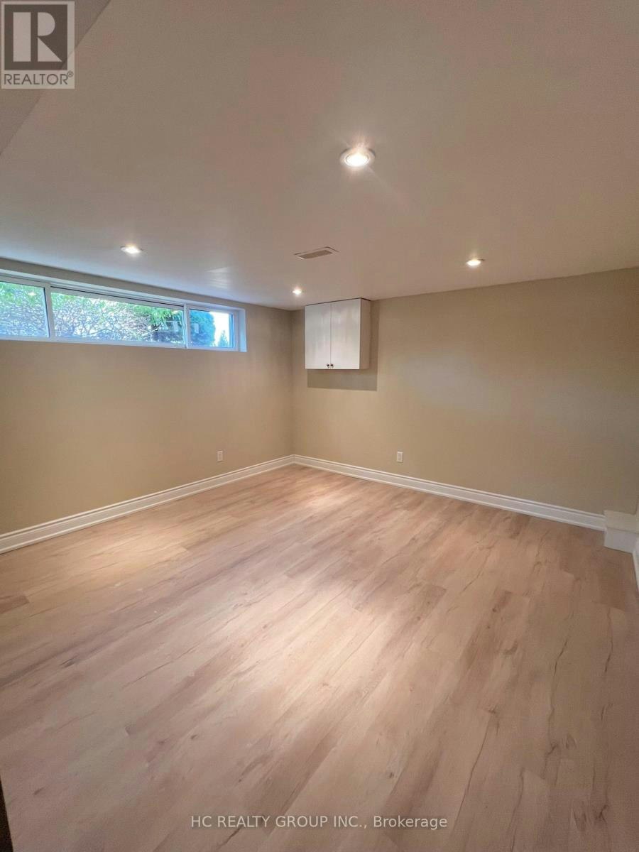 LOW-127 Cascade Circle, Richmond Hill, ON, L4C 3H8 - 2