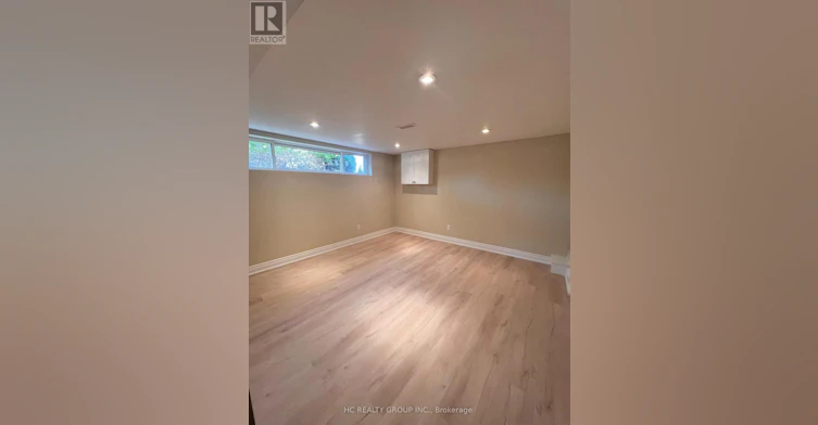 LOW-127 Cascade Circle, Richmond Hill, ON, L4C 3H8 - 2