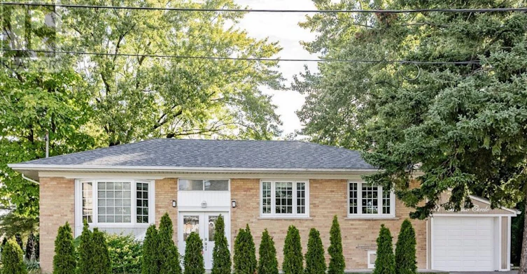 LOW-127 Cascade Circle, Richmond Hill, ON, L4C 3H8